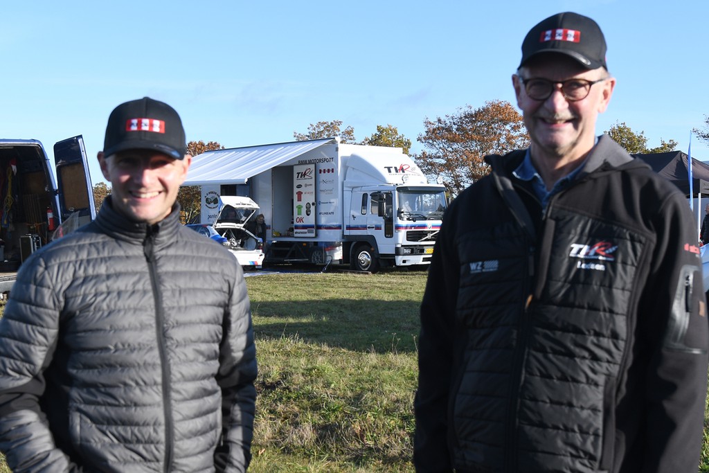 Thomas Holm Hansen og John Frederiksen på vej til at trække i ”arbejdstøjet“ for at sikre sig en plads på sejrspodiet i DM-finalen på Djursland.
(Foto: specialpress@gmail.com)